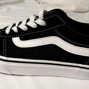 Vans Sz 8 Womens Trainers in Black and White Brand New with Box Suede and Canvas